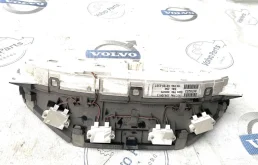 Приборная панель для Volvo XC90 2004 года на фотографиях