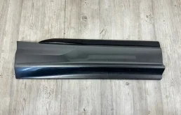 молдинг нижний задней правой двери для Audi Q7 4M 2015+