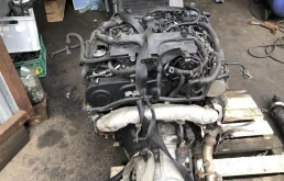 Двигатель для Jaguar XF 2010 года на фотографиях