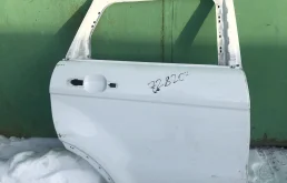 Двери для Land Rover Range Rover Evoque 2013 года на фотографиях