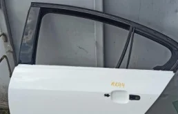 Двери для Opel Insignia на фотографиях