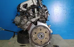 Двигатель без навесного для Mitsubishi Pajero 2012 года на фотографиях