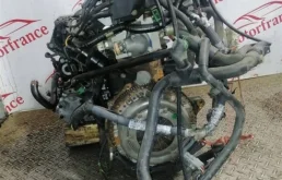 Двигатель без навесного для Renault Laguna на фотографиях