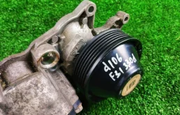 Насос охлаждающей жидкости ДВС(Помпа) для BMW X3 2012 года на фотографиях