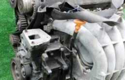 Двигатель без навесного для Peugeot 407 на фотографиях