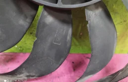 Вентилятор радиатора охлаждения ДВС для Volkswagen Golf 1997 года на фотографиях