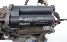 Компрессор пневмоподвески задний для Audi Q7 2018 года на фотографиях