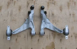 Рычаг передний правый нижний для Infiniti M Y51 2010-2014