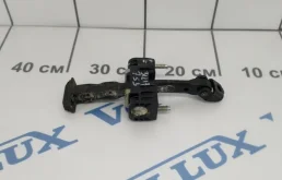 ограничитель передней левой двери (31217753) для Volvo XC70 BZ 2007-2016