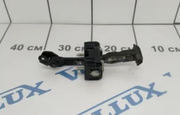 Ограничитель двери передней левой для Volvo XC70 на фотографиях