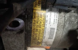 Компрессор кондиционера для Nissan Primera 1999 года на фотографиях