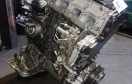 Двигатель без навесного для Nissan Serena 1996 года на фотографиях