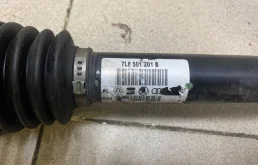 Привод задний правый для Audi Q7 2010 года на фотографиях