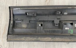 Стекло двери заднее правое для Audi Q7 на фотографиях