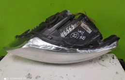 Фара ксенон левая для Audi Q7 2009 года на фотографиях