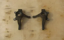 Двери для Nissan March на фотографиях