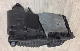 Корпус воздушного фильтра для Audi Q7 на фотографиях