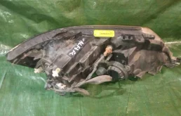 Фары для Toyota Alphard 2008 года на фотографиях