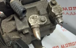 Компрессор кондиционера для Subaru Forester 2009 года на фотографиях