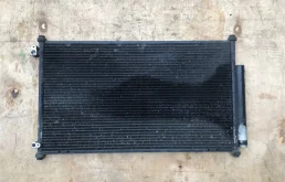 Радиатор кондиционера для Honda Accord 2003 года на фотографиях