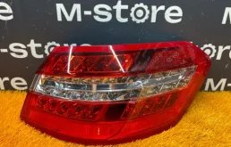 Фонарь внешний правый (НА КРЫЛЕ) для Mercedes-Benz E class W212 2009-2015