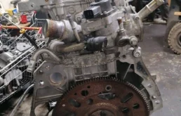 Двигатель для Nissan Serena 2006 года на фотографиях