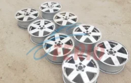 Колпак колесный для Volvo XC90 2003 года на фотографиях