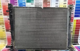 Радиатор охлаждения ДВС для Renault Sandero на фотографиях