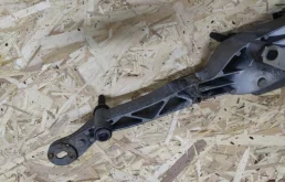 Трапеция стеклоочистителей для Mercedes-Benz C class на фотографиях