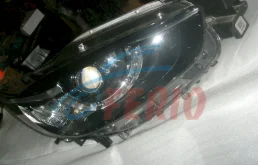 Фары для Mazda CX 5 2016 года на фотографиях