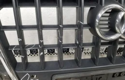 Решетка радиатора для Audi Q3 2011 года на фотографиях