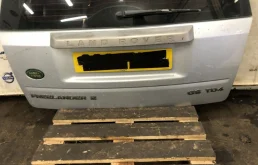 Накладка двери багажника для Land Rover Freelander L359 2006-2010