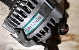 Генератор для Toyota RAV4 на фотографиях