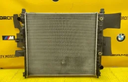 Радиатор охлаждения ДВС для Mercedes-Benz M class на фотографиях