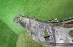 Панель радиатора (телевизор) для Mercedes-Benz M class на фотографиях