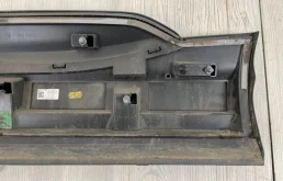 Стекло двери заднее правое для Audi Q7 на фотографиях