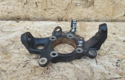 Кулак поворотный правый для Mitsubishi Pajero на фотографиях