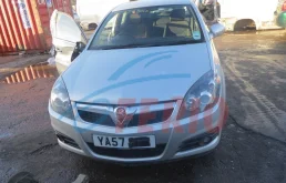 Фара левая для Opel Vectra на фотографиях