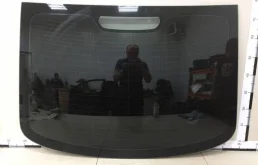 Стекло заднее для Hyundai i40 на фотографиях