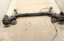 Задняя балка для Hyundai Solaris 2011 года на фотографиях