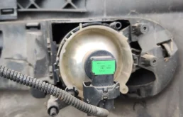 Противотуманка (ПТФ) передняя правая для Volvo C30 2009 года на фотографиях