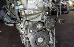Двигатель без навесного для Toyota Opa 2004 года на фотографиях
