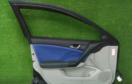 Двери для Honda Accord 2011 года на фотографиях