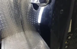 Двери для Mazda CX 7 2011 года на фотографиях