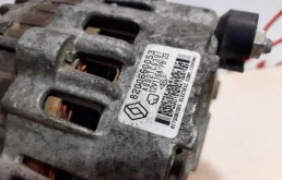 Генератор для Renault Logan 2013 года на фотографиях