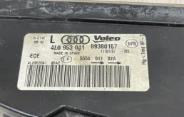 Поворотник передний левый для Audi Q7 2006 года на фотографиях