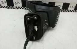 Стекла и зеркала для Toyota Corolla 2025 года на фотографиях