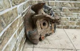 Кулак задний левый для Audi Q7 на фотографиях