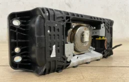 Подушка безопасности пассажира для Audi Q7 на фотографиях