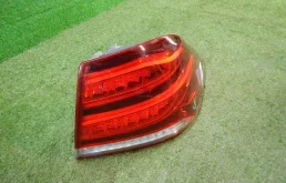 Фонарь внешний правый для Mercedes-Benz GLE class на фотографиях